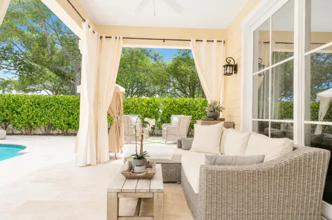 $1,420,000 | 110 Sweet Bay Circle, Jupiter, FL 33458