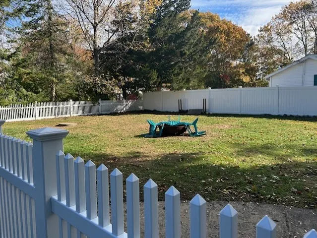 $2,250 | 3 Henley Street, Charlestown, RI 02813