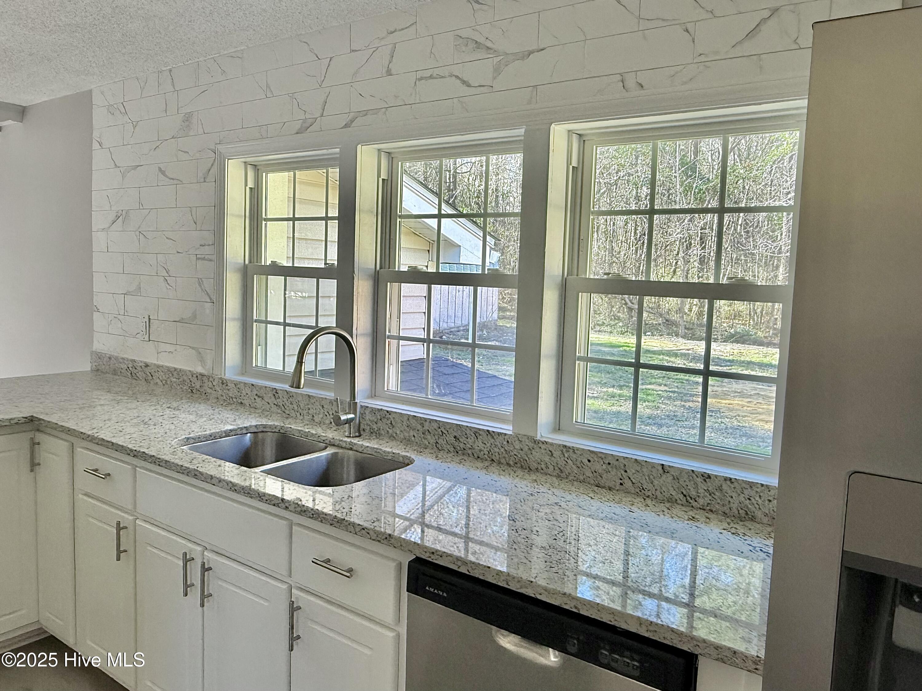 1277 Mt Tabor Road Creswell, NC 27928 - Photo 10 of 35 kitchen backsplash