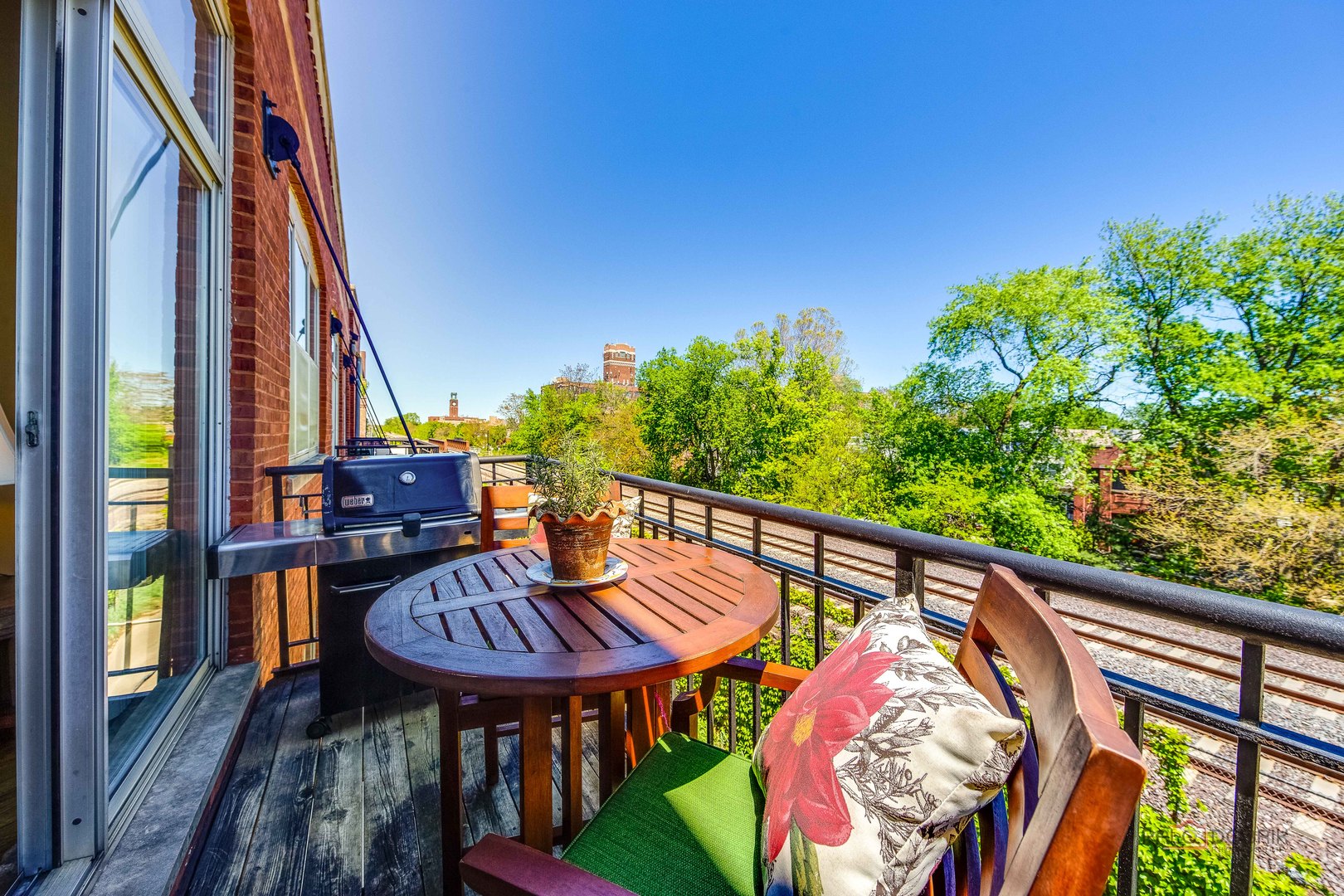 1801 West Larchmont Avenue, Unit 305 Chicago, IL 60613 - Photo 28 of 36