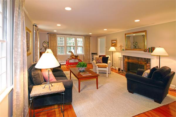 19 Squirrel Hill Road Wayland, MA 01778 - Photo 8 of 30