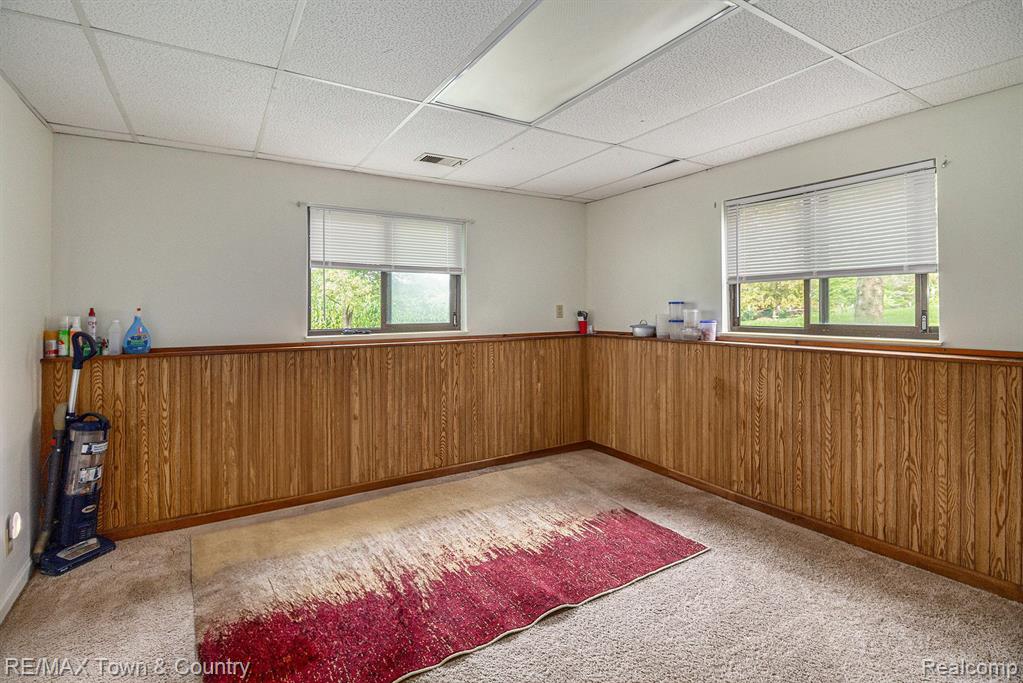 8040 Potter Road Flushing, MI 48433 - Photo 28 of 36