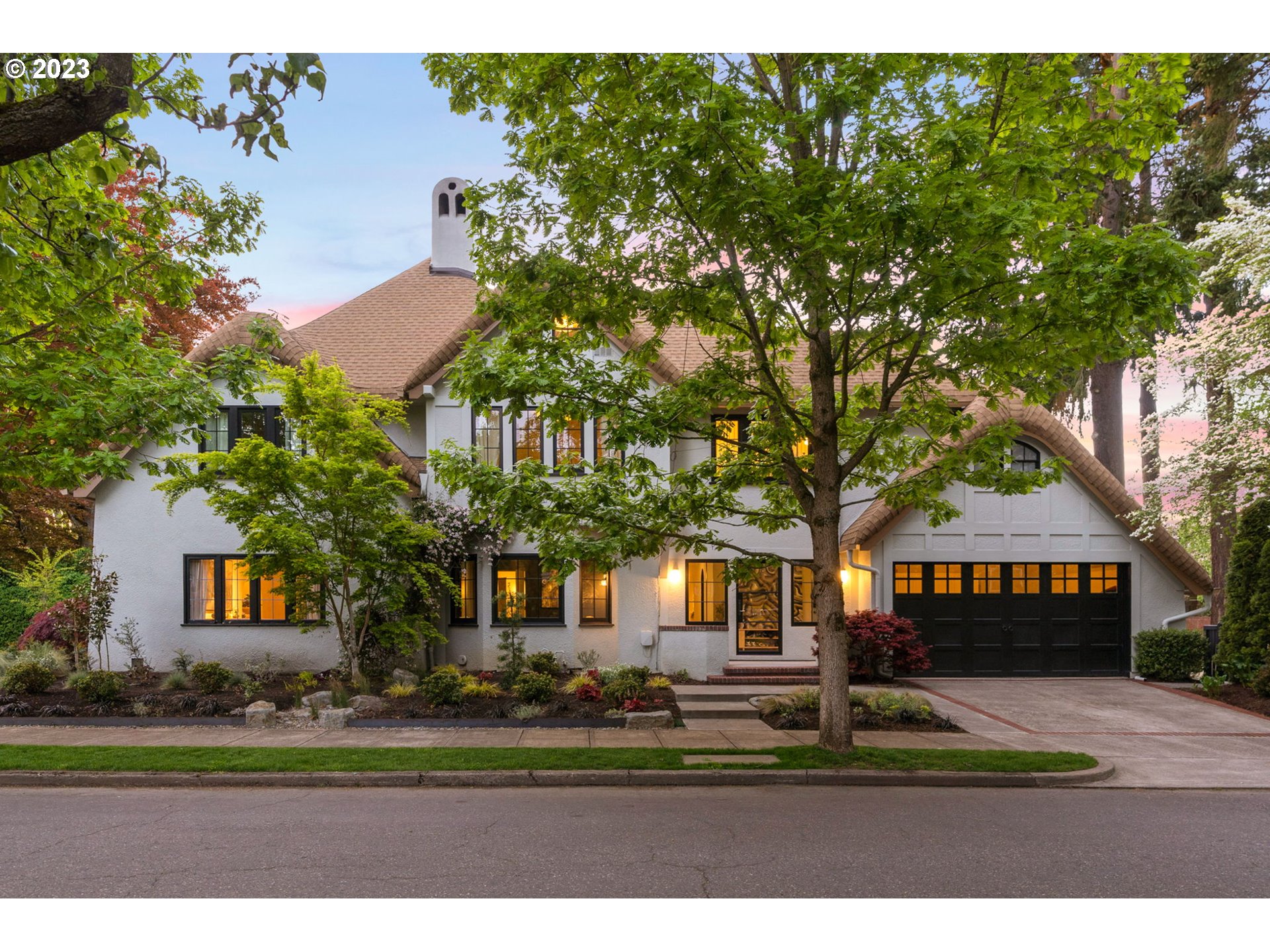 2208 Northeast 28th Ave  