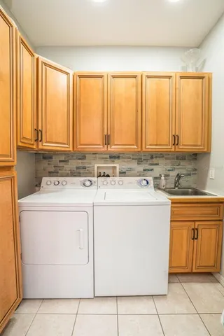 $270,000 | 2427 Sifield Greens Way, Sun City Center, FL 33573