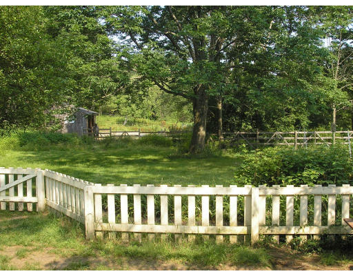 278 Allen Road Ashby, MA 01431 - Photo 4 of 9 a view of an wooden fence