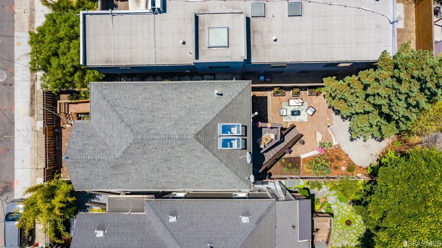 1366 34th Street Oakland, CA 94608 - Photo 34 of 51 a view of entryway with a flower garden