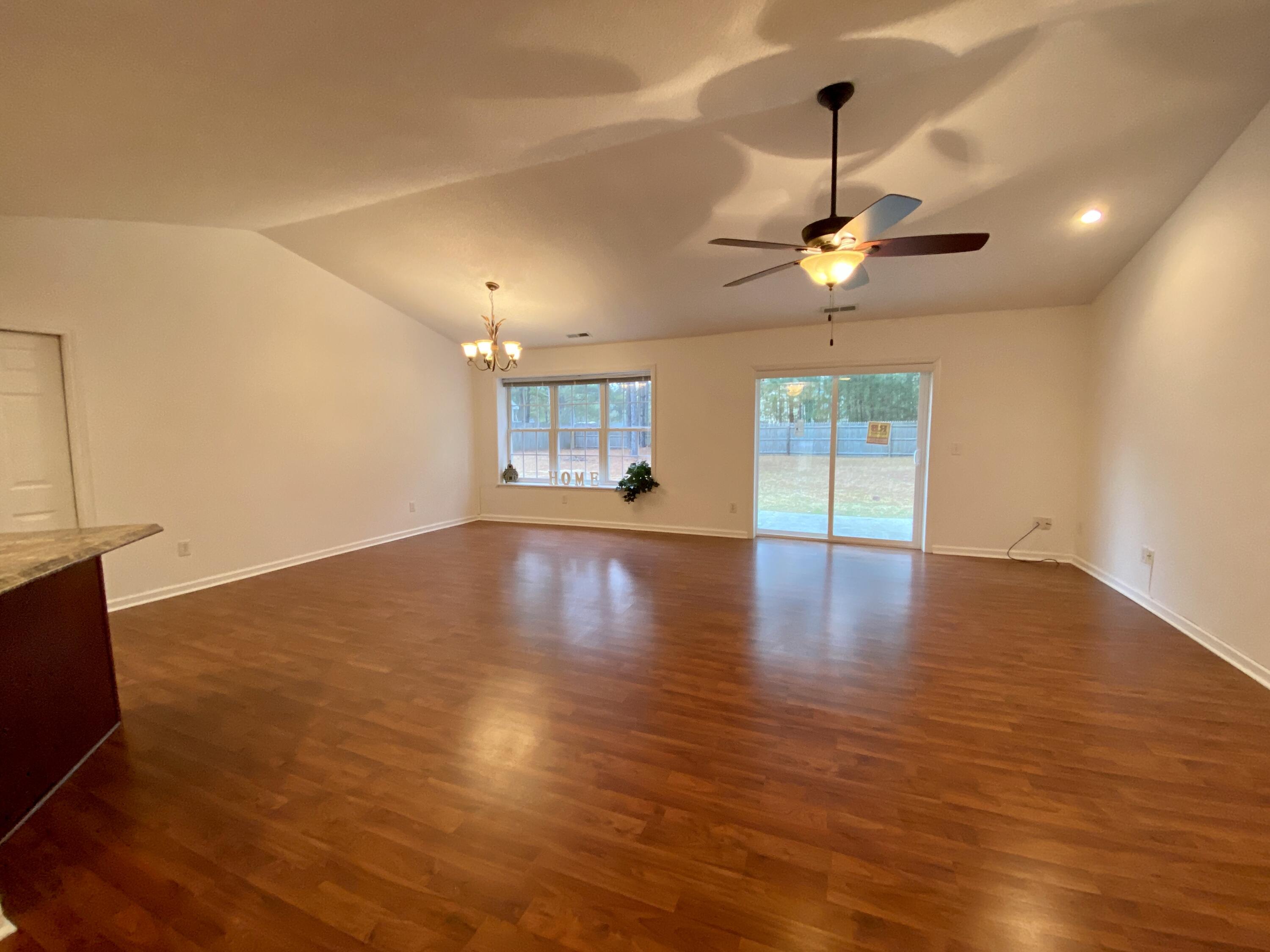 114 Mingledorff Way Springfield, GA 31329 - Photo 3 of 27 Living Dining Combo