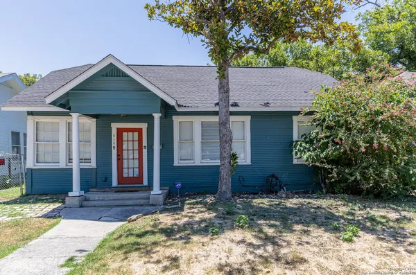 $1,350 | 814 West Lynwood Avenue, San Antonio, TX 78212