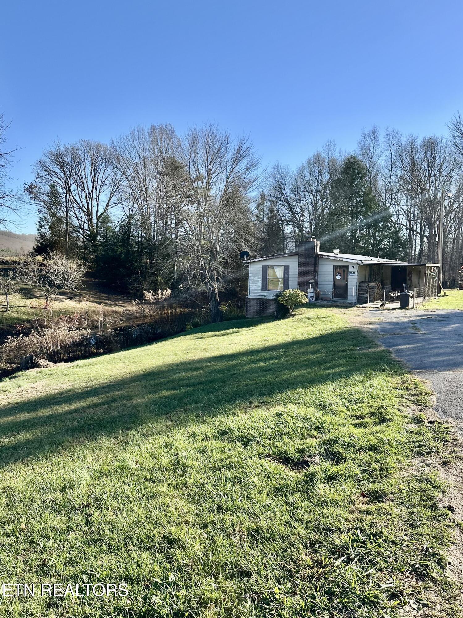 1500 Coalhill Road Sunbright, TN 37872 - Photo 1 of 20 IMG_2730