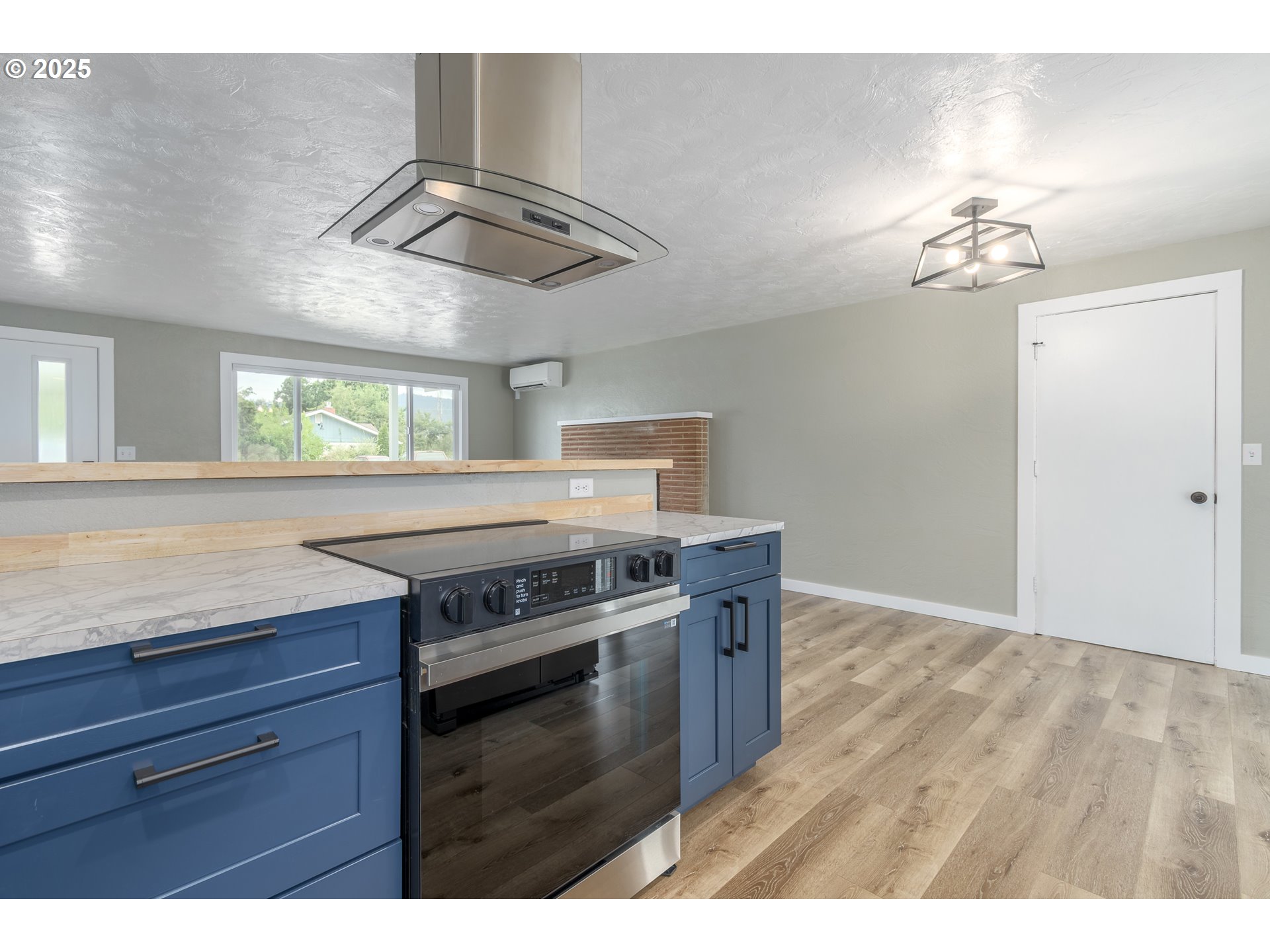 5495 J Street Springfield, OR 97478 - Photo 14 of 44