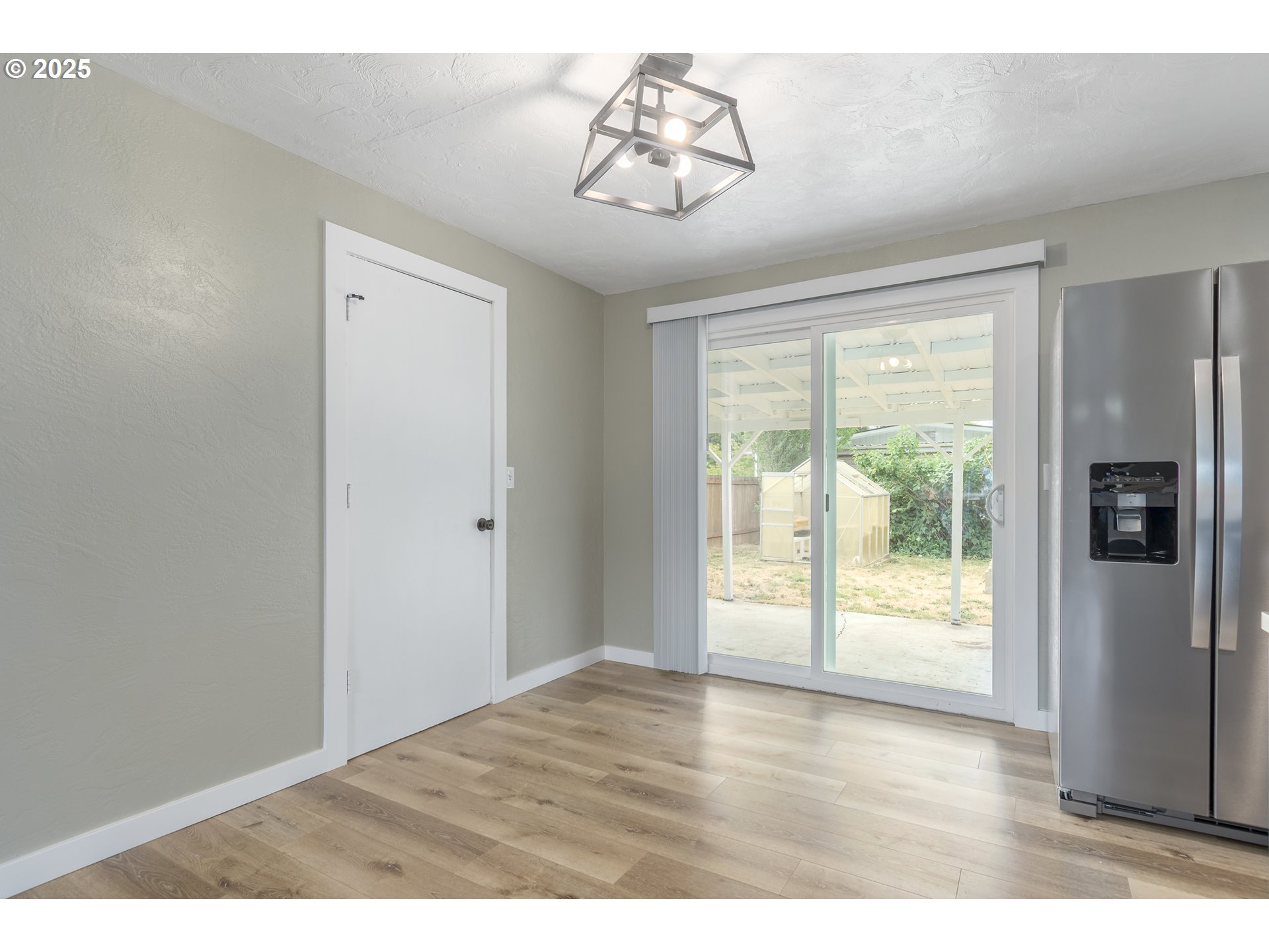 5495 J Street Springfield, OR 97478 - Photo 15 of 44