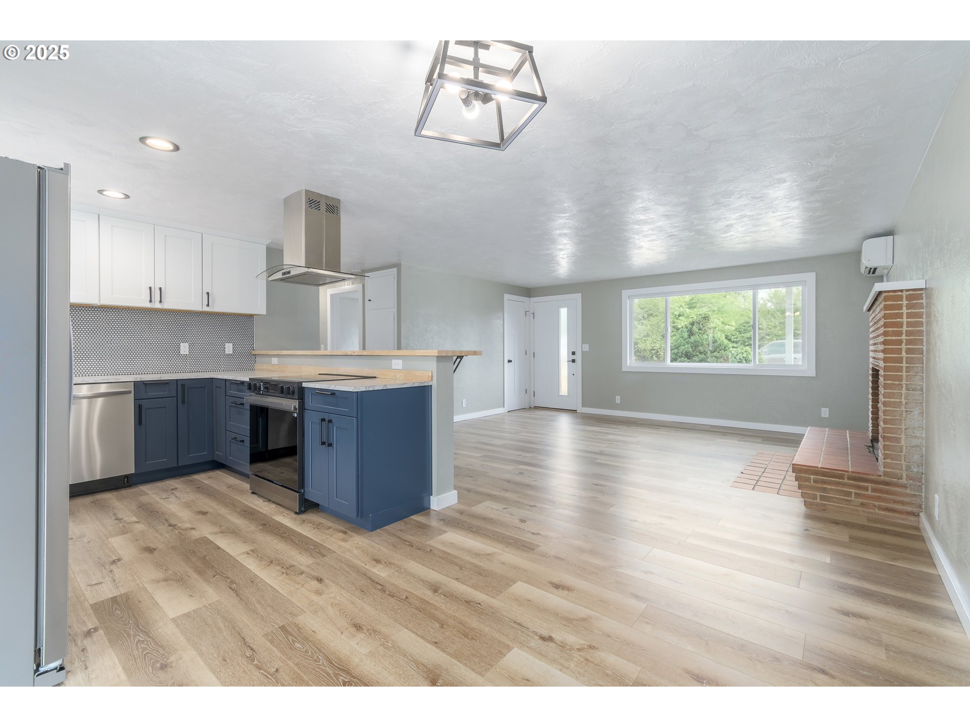 5495 J Street Springfield, OR 97478 - Photo 10 of 44