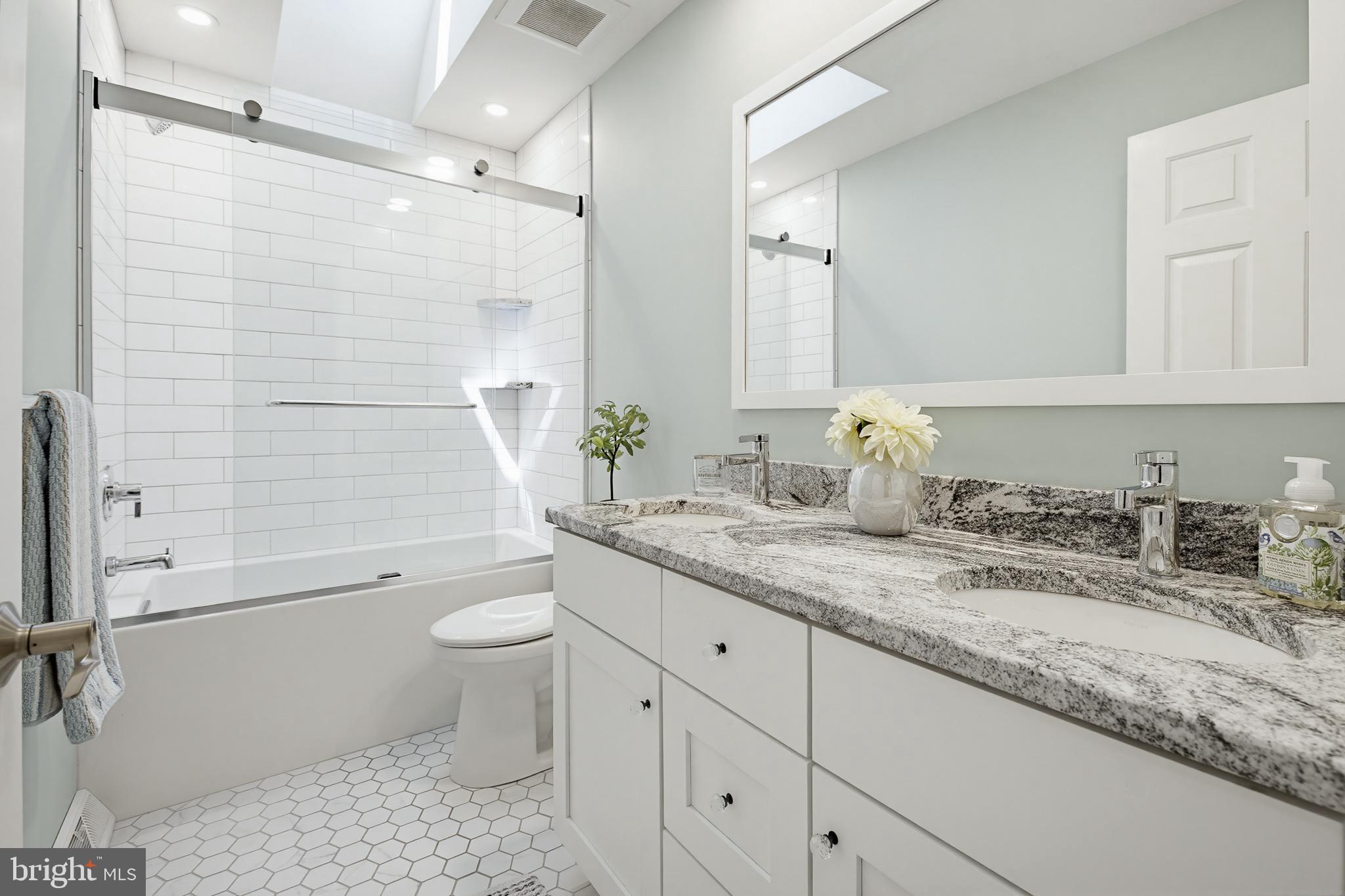 2640 Spring Valley Road Lancaster, PA 17601 - Photo 26 of 45 2nd floor full bath w/ skylight