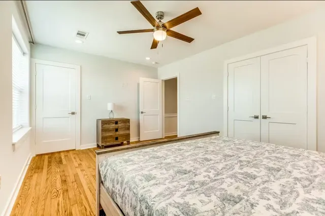 $2,300 | 1822 25th Street, Unit E, Galveston, TX 77550