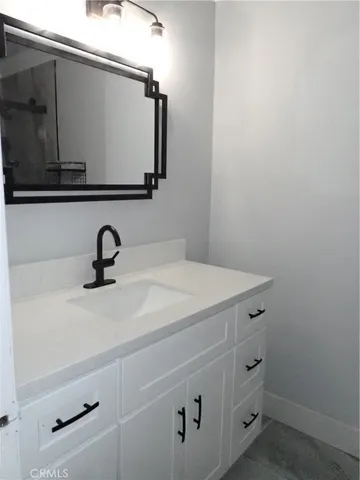 $1,099 | 2 Farragut, Irvine, CA 92620