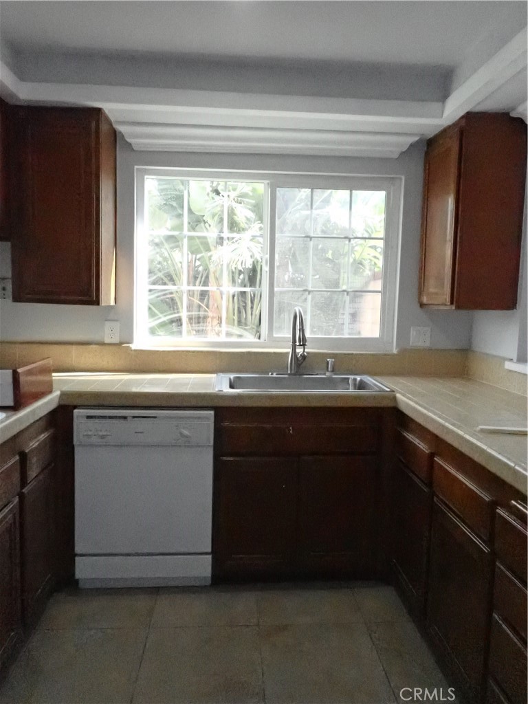 2 Farragut Irvine, CA 92620 - Photo 8 of 17