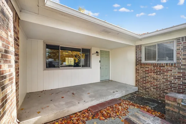 $275,000 | 8073 Wallingwood Drive, Indianapolis, IN 46256