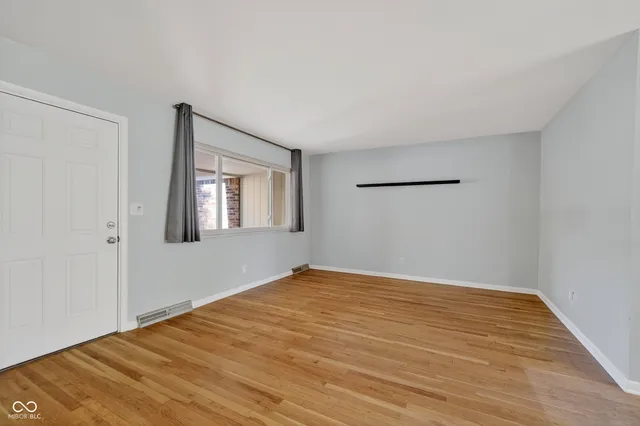 $275,000 | 8073 Wallingwood Drive, Indianapolis, IN 46256