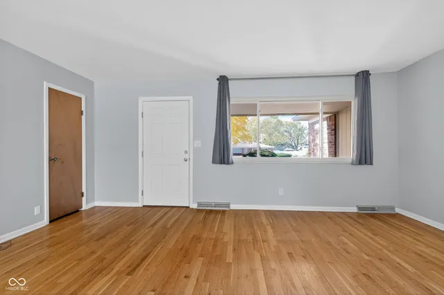 $275,000 | 8073 Wallingwood Drive, Indianapolis, IN 46256