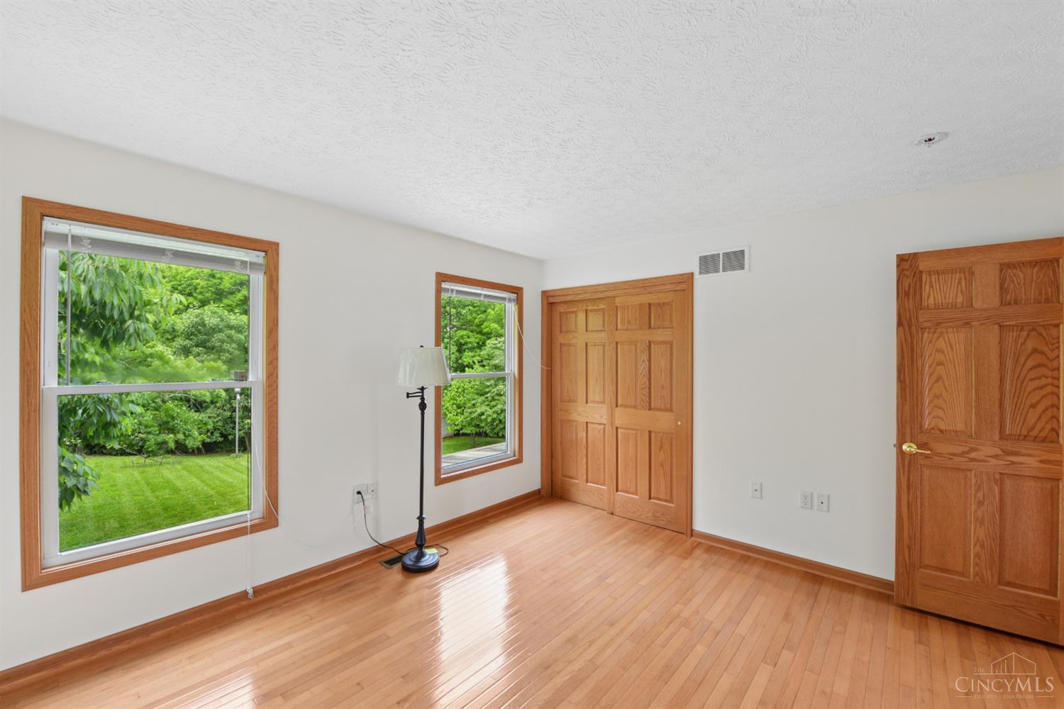 1109 Asbury Road Cincinnati, OH 45255 - Photo 55 of 69