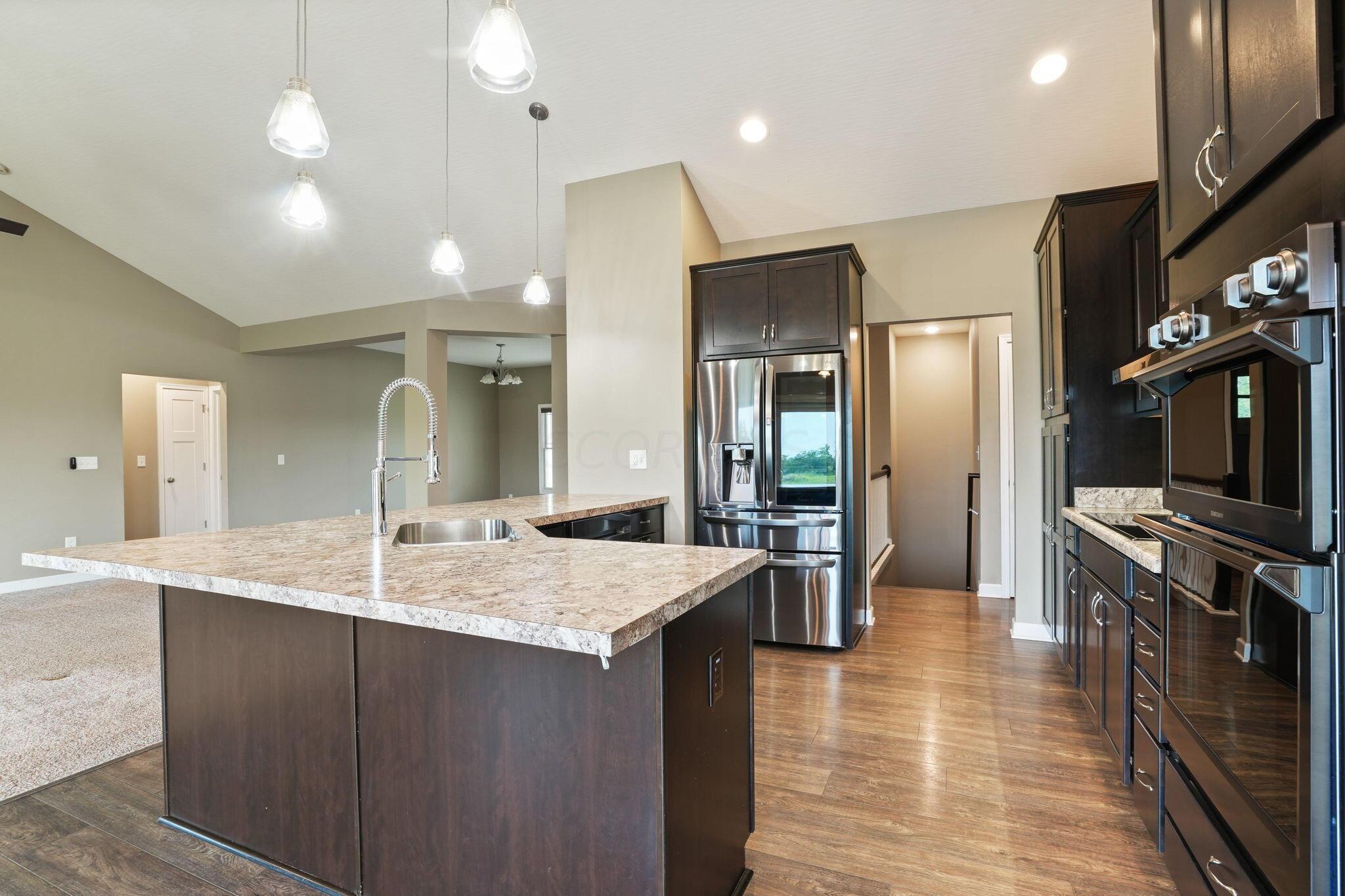 3218 Hills-Miller Road Delaware, OH 43015 - Photo 16 of 48 Beautiful Kitchen