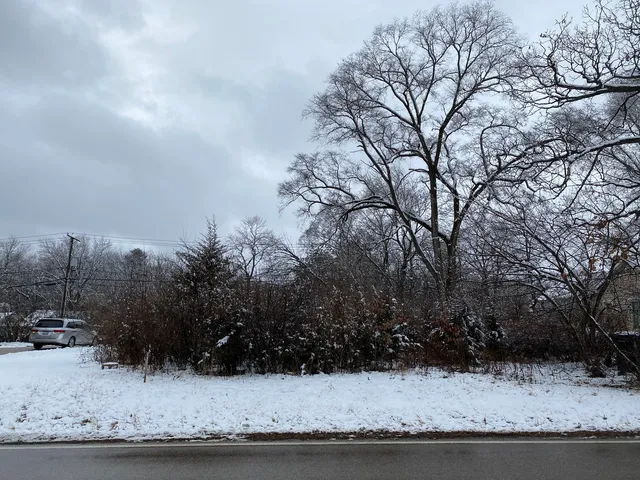 $9,900 | 411 South Lily Lake Road, McHenry, IL 60051