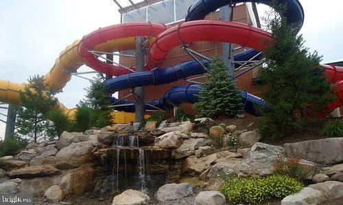 $320,000 | 25 Maplewood Road, Lake Harmony, PA 18624