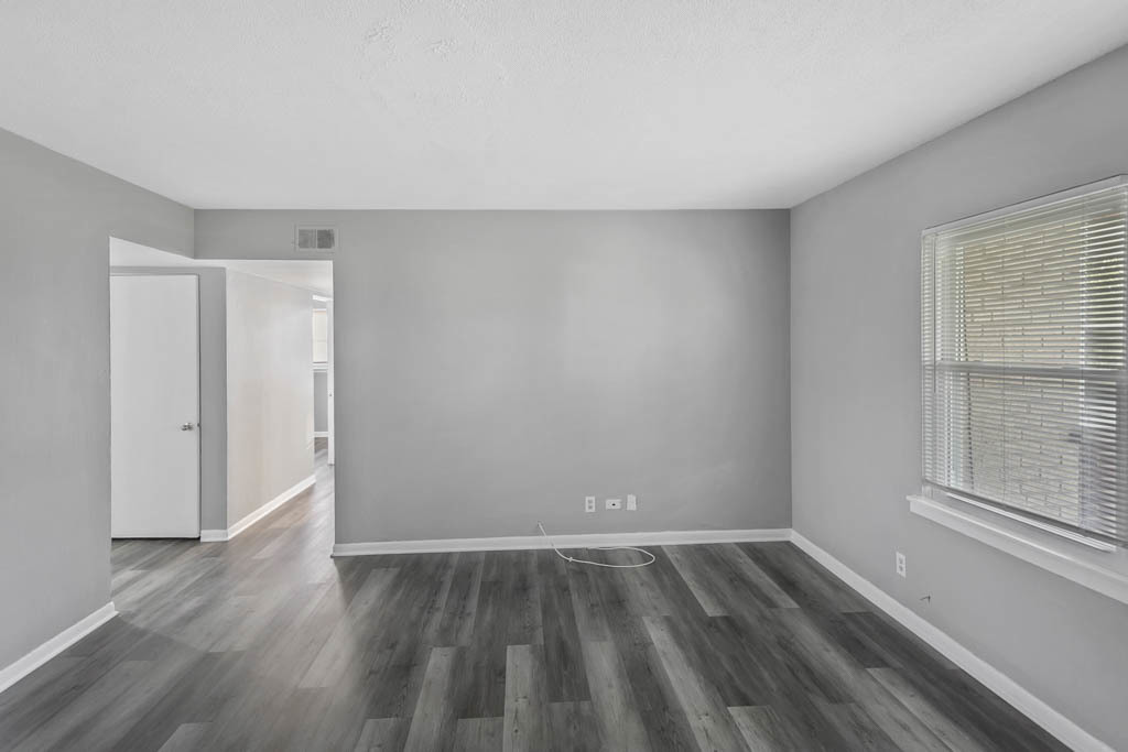 991 Tollview Avenue, Unit 5 Aurora, IL 60505 - Photo 3 of 10