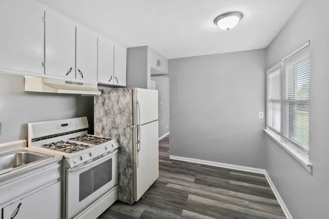 $1,550 | 991 Tollview Avenue, Unit 5, Aurora, IL 60505