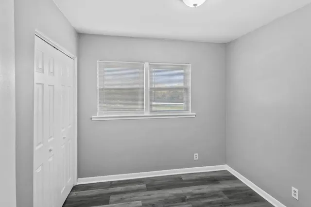 $1,550 | 991 Tollview Avenue, Unit 5, Aurora, IL 60505