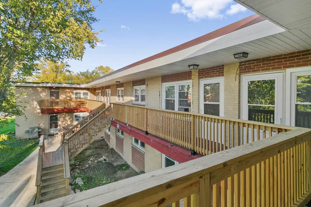 $1,550 | 991 Tollview Avenue, Unit 5, Aurora, IL 60505