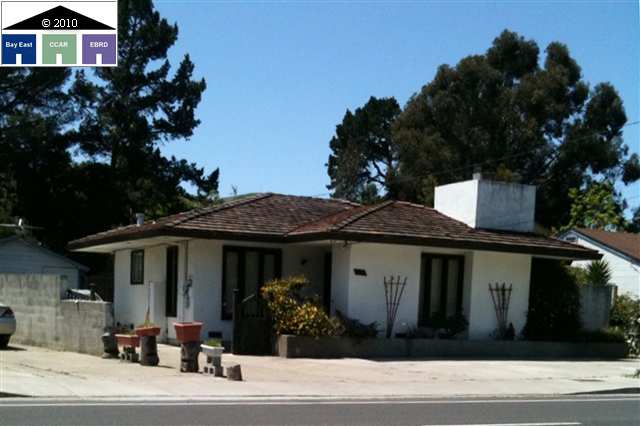 4728 San Pablo Dam Road El Sobrante, CA 94803 - Photo 1 of 1 a front view of a house with a garden