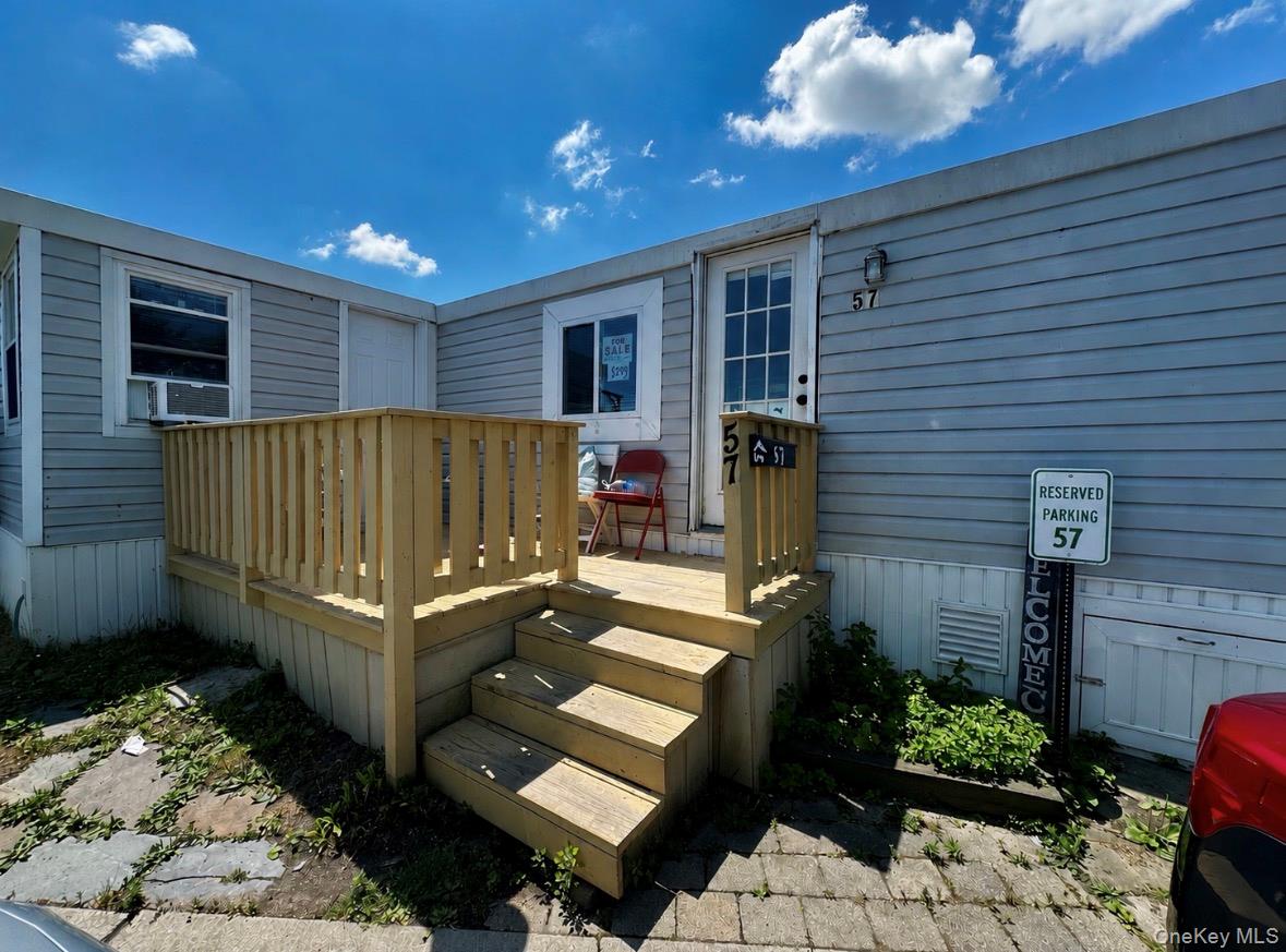 150 Main Street, Unit 57 Islip, NY 11751 - Photo 1 of 24