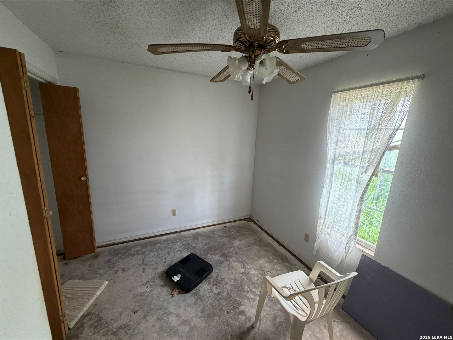 802 County Line Road Jourdanton, TX 78026 - Photo 2 of 10