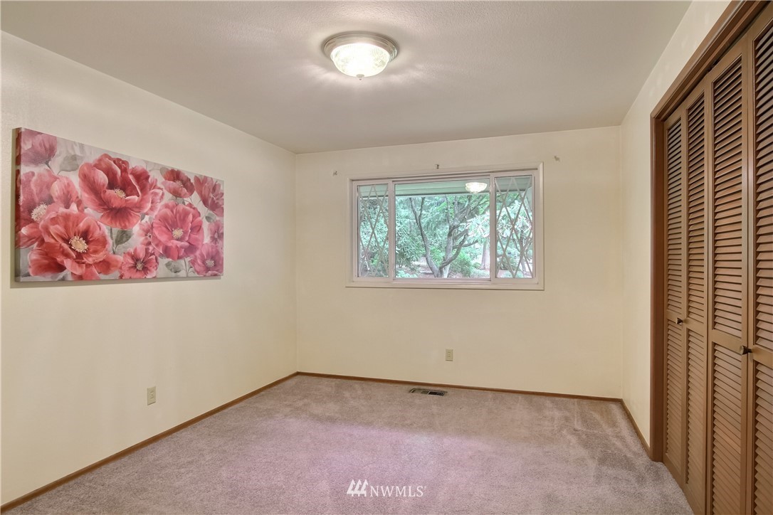 9021 Northeast 188th Place Bothell, WA 98011 - Photo 28 of 40 Gallery Image 28