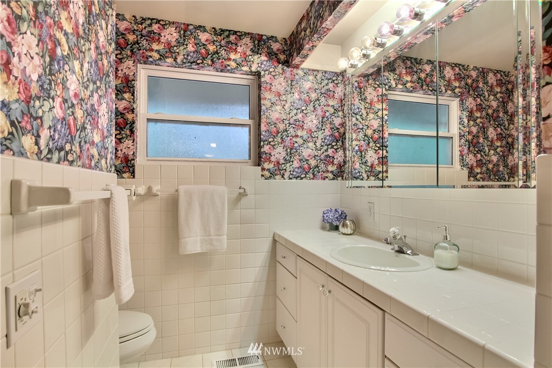9021 Northeast 188th Place Bothell, WA 98011 - Photo 31 of 40 Gallery Image 31
