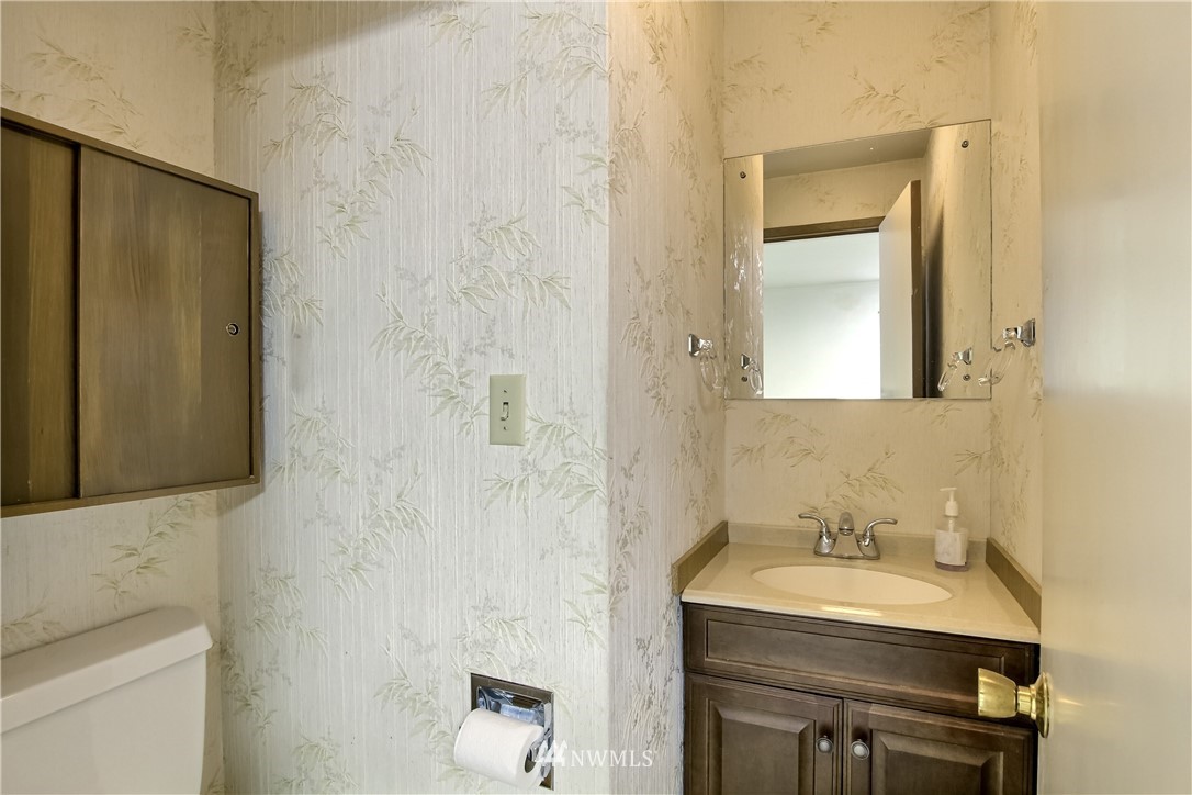 9021 Northeast 188th Place Bothell, WA 98011 - Photo 32 of 40 Gallery Image 32