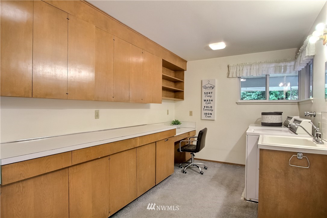 9021 Northeast 188th Place Bothell, WA 98011 - Photo 34 of 40 Gallery Image 34