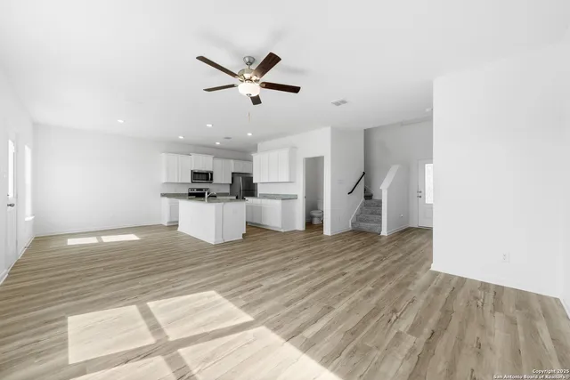 $370,900 | 16013 Cabana Drive, Lytle, TX 78052