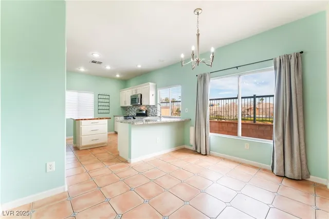 $2,240 | 704 Chase Tree Street, Las Vegas, NV 89144