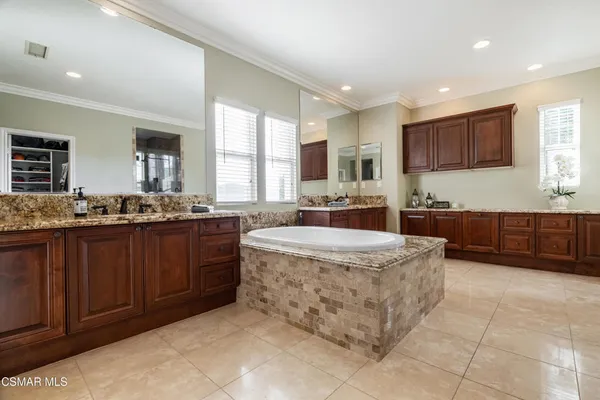 $2,195,000 | 5043 Via Andrea, Newbury Park, CA 91320