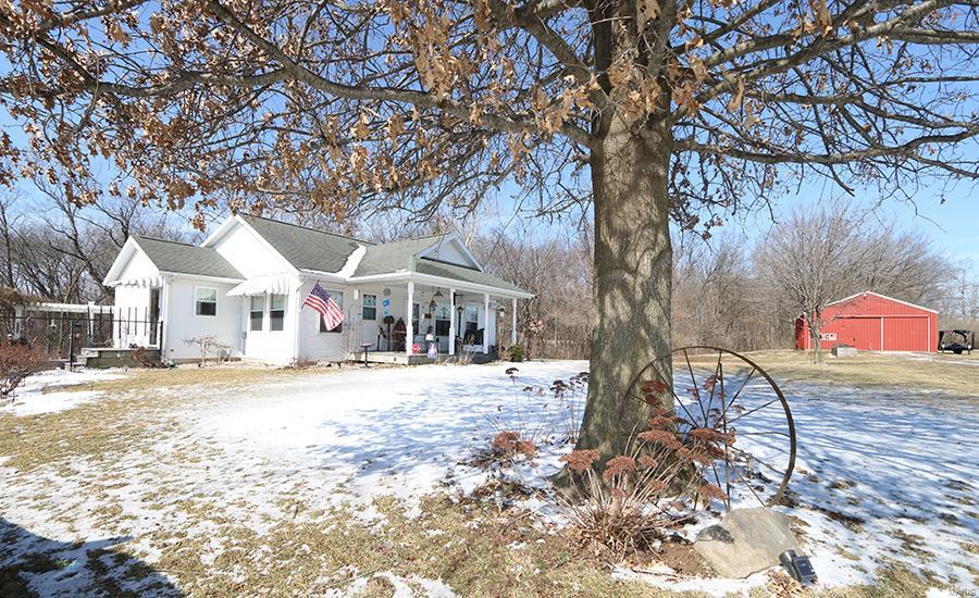 1339 Ayers Road Greenville, IL 62246 - Photo 5 of 62 Gallery Image 5