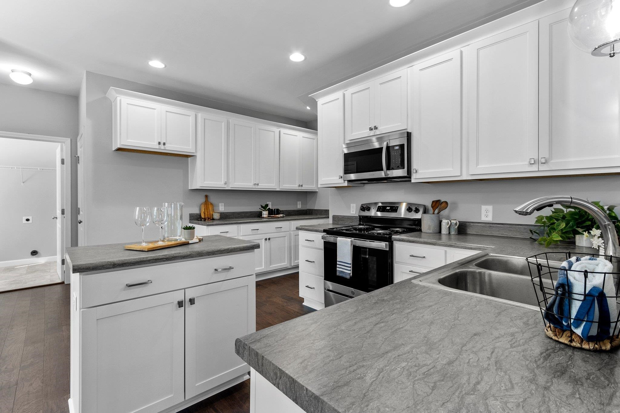 12009 Cadmore Court Raleigh, NC 27613 - Photo 15 of 47 Photo 15