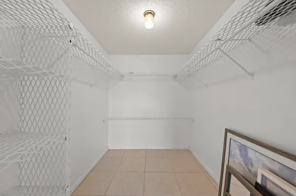 $69,999 | 715 Lori Drive, Unit 307, Palm Springs, FL 33461