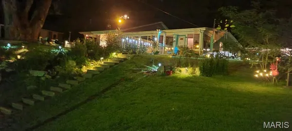 $212,000 | 104 Grafton Hills Drive, Grafton, IL 62037