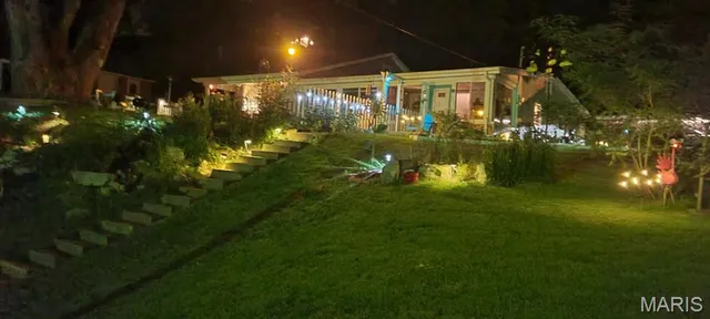 $224,500 | 104 Grafton Hills Drive, Grafton, IL 62037