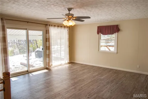 $212,000 | 104 Grafton Hills Drive, Grafton, IL 62037