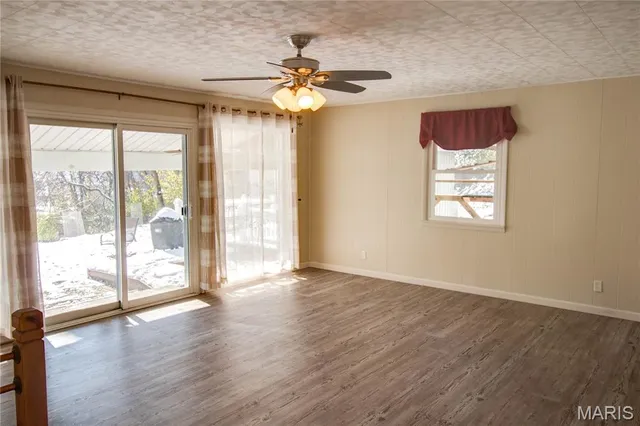 $224,500 | 104 Grafton Hills Drive, Grafton, IL 62037