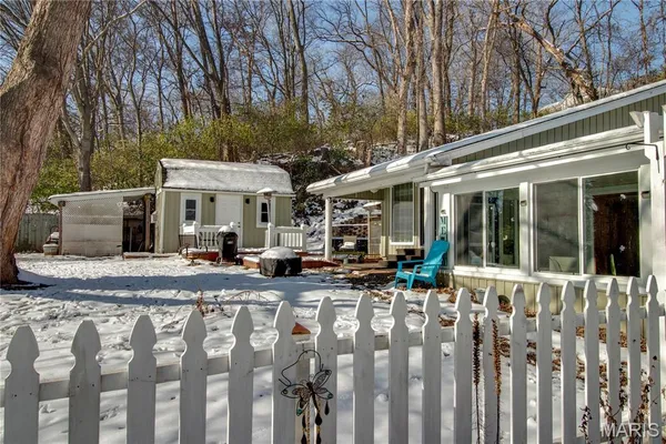 $212,000 | 104 Grafton Hills Drive, Grafton, IL 62037