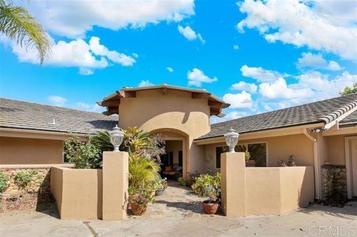 2081 Elevado Road Vista, CA 92084 - Photo 32 of 70